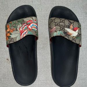 Unisex Gucci Slides W8.5/M6